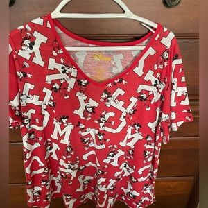 Vintage look
Disney Red Mickey
Mouse T-shirt Size
1X